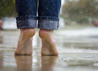 barefoot