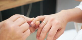 engin akyurt nail varnish