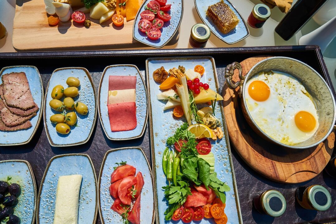 engin akyurt breakfast