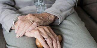 sabinevanerp hand