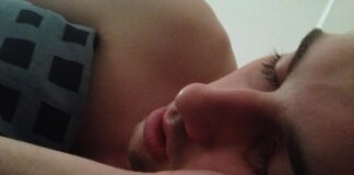 Když tělo chce spát, ale hlava nedovolí. Jak podpořit klidnější mysl a kvalitnější spánek warintr sleeping time