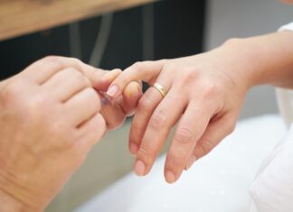 engin akyurt nail varnish